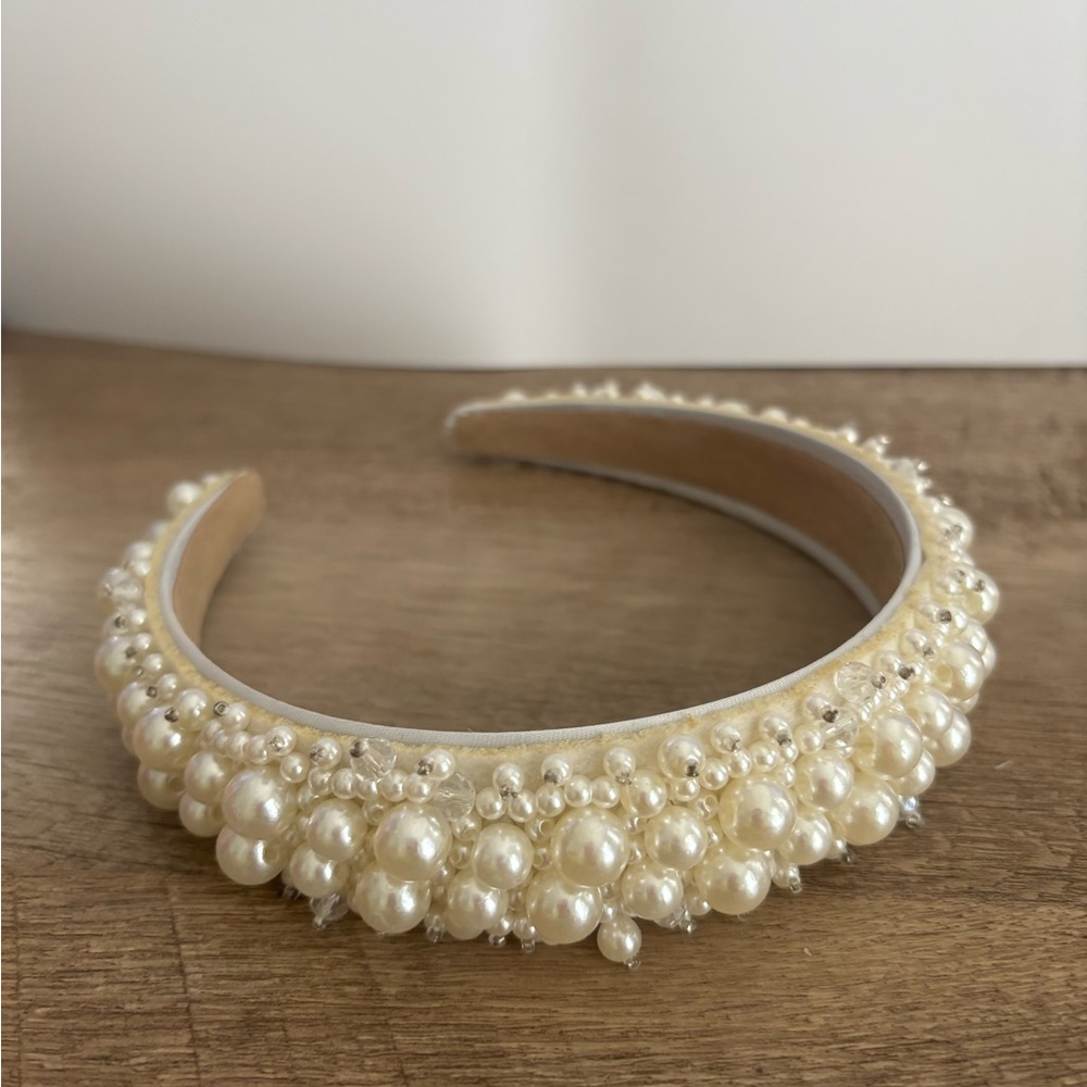 Elegant Cream Pearl Headband